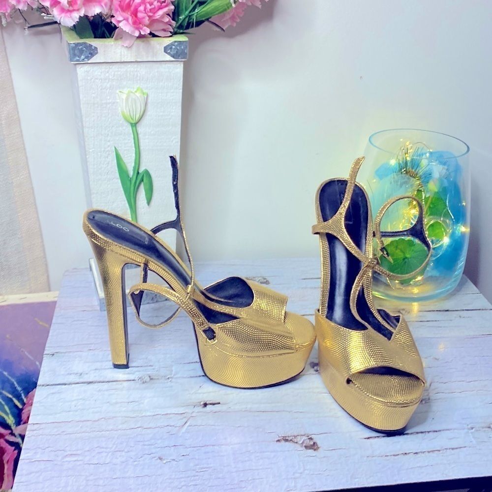 🌷ALDO🌷 GORGEOUS Gold Platform Stiletto Heels NWOT - Picture 9 of 11